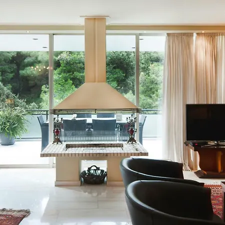 Lycabettus Hill Penthouse, Private Roof Garden & Pool *