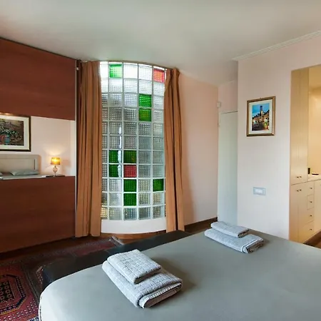 Lycabettus Hill Penthouse, Private Roof Garden & Pool Apartment Athens