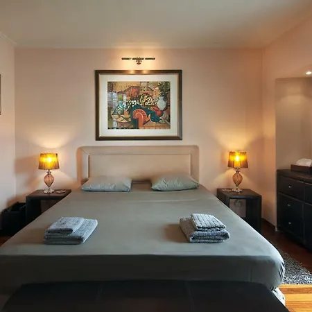 Lycabettus Hill Penthouse, Private Roof Garden & Pool * Athens